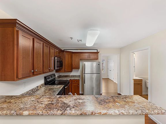 2nd image of 403-407 S Roan St #2
