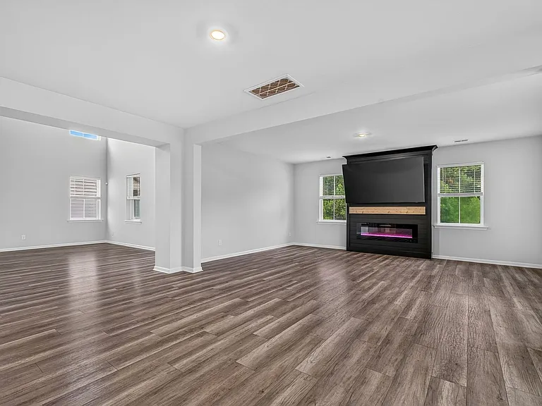 518 Yellow Leaf Ln — Photo 26