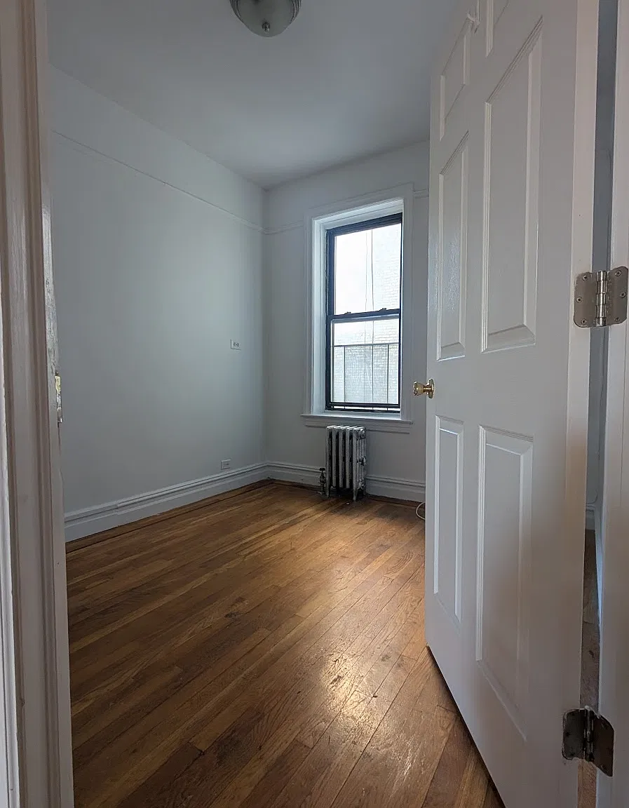 41-15 50th Street — Photo 3