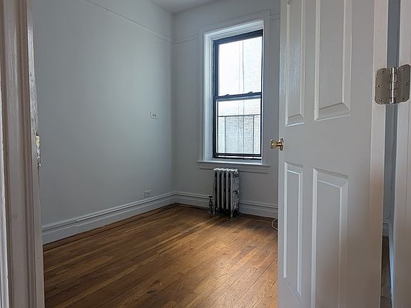 3rd image of 4115 50th St APT 3F