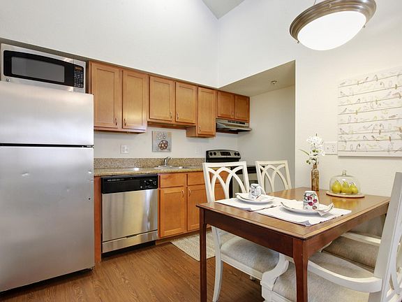 2nd image of 2975 Main St APT 132