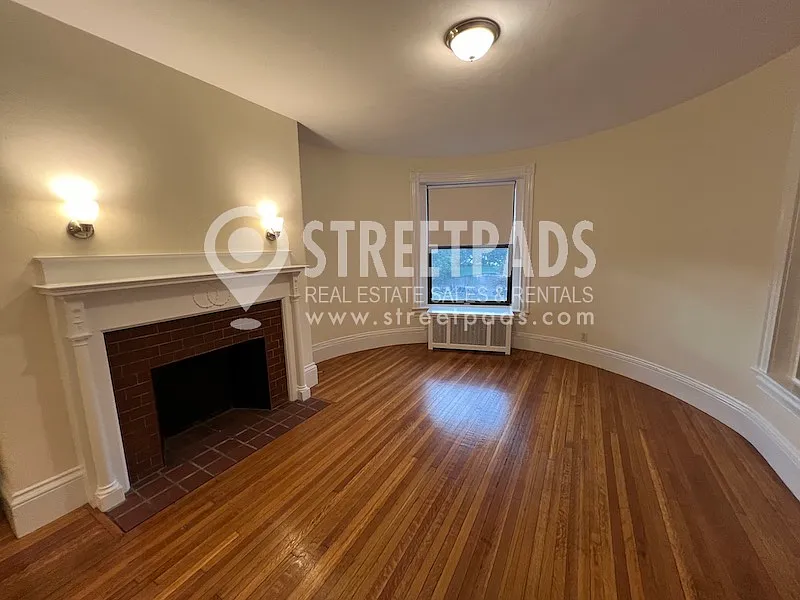 1 bed, 900 sqft, $3,500 — Photo 2