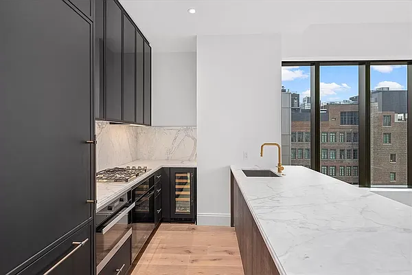 Rented by R New York | media 16