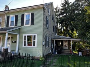 422 Main St, Freemansburg, PA 18017