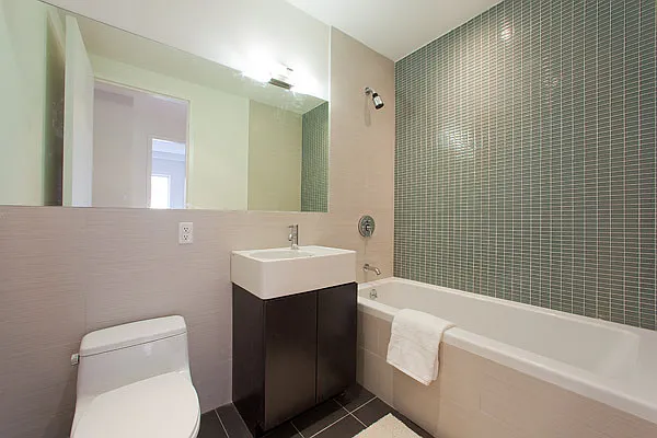 Sold by aptsandlofts.com | media 27