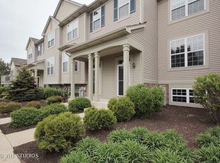 894 Cherry Creek Dr, Grayslake, IL 60030