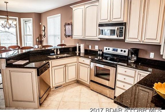 5th image of 132 Bella Terra Ct #B