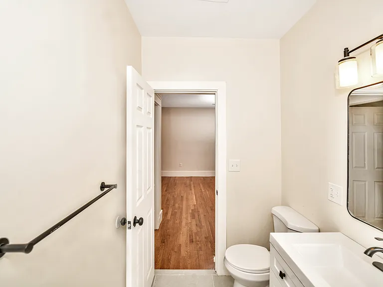 30-32 Westmore Rd #2 — Photo 12