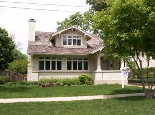 230 Coolidge Ave, Barrington, IL