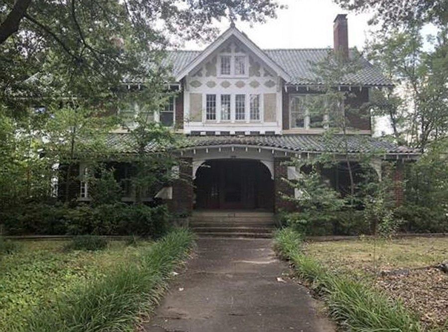 1st image of 1700 S Olive St