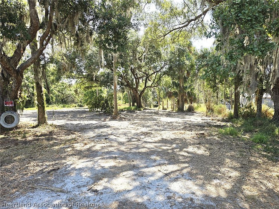 2nd image of 1724 County Road 29