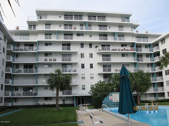2nd image of 2727 N Atlantic Ave #6100