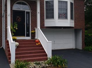 8 Glen Cove Rise, Rochester, NY 14617