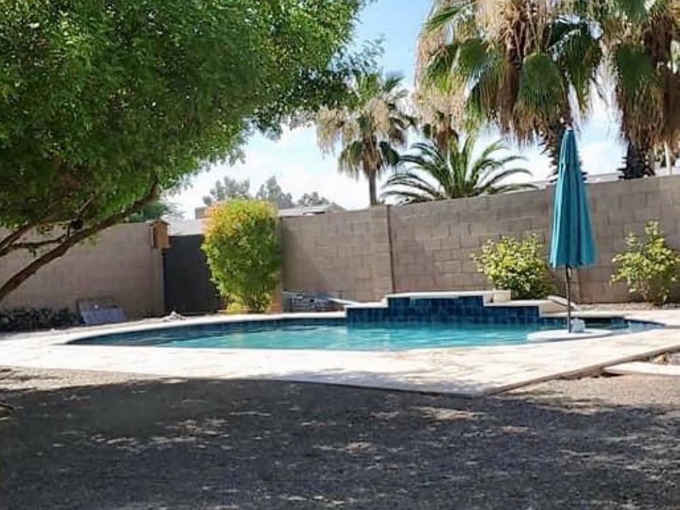 1st image of 301 N Los Feliz Dr