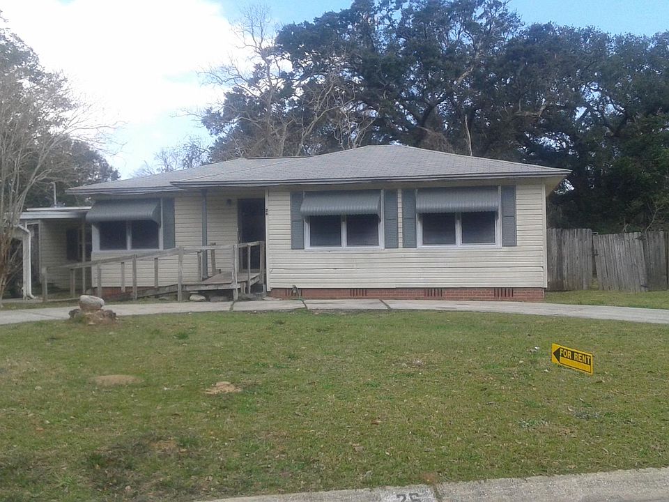 1st image of 26 De Luna Dr