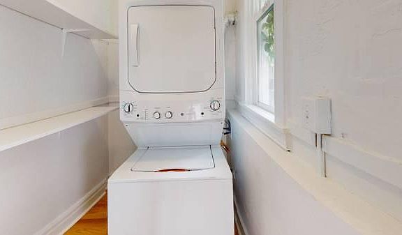 4th image of 3099 Washington St APT 4