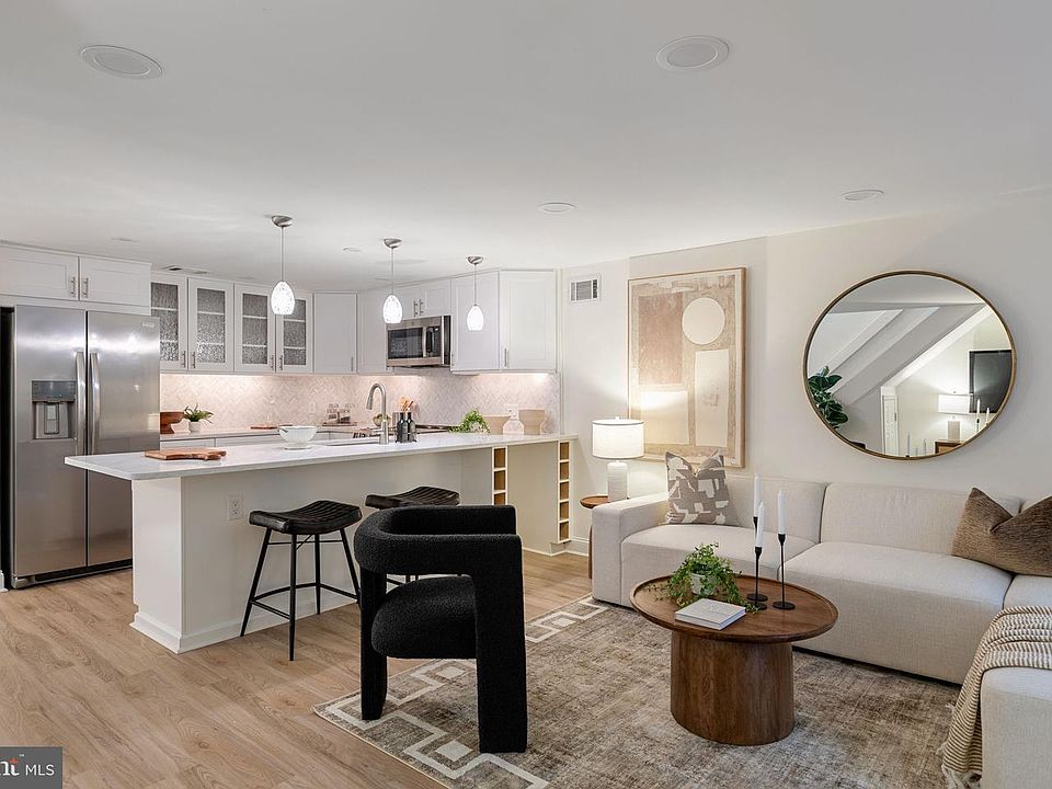1st image of 1914 Fairmount Ave #4
