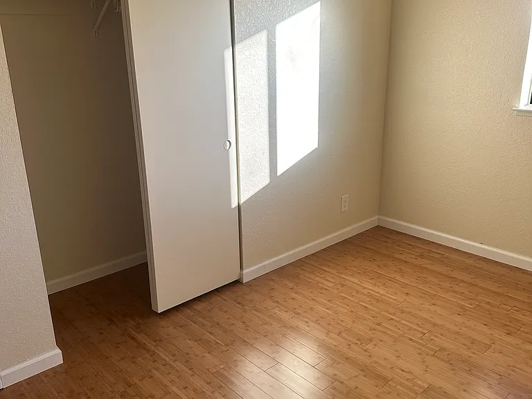 16962 Columbia Dr — Photo 19