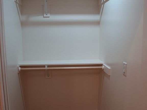 5th image of 606 S Thornburg St #F