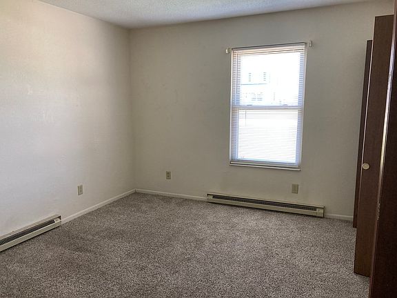 5th image of 27968 Southpointe Dr #A