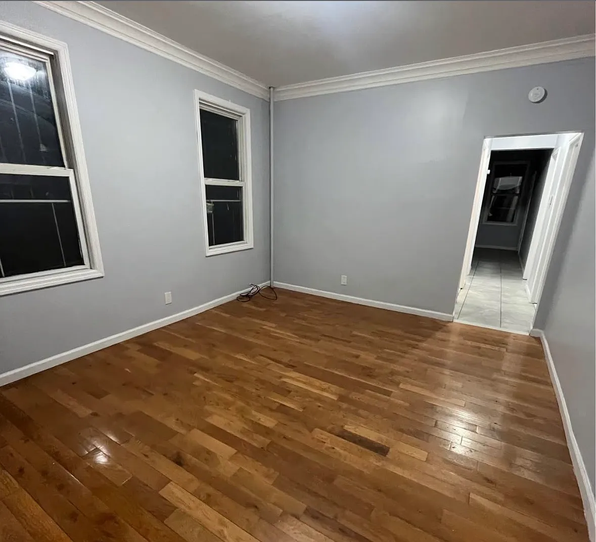 3 bed, $1,900 — Photo 1