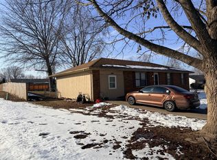 1001 N 13th Ave, Ozark, MO 65721