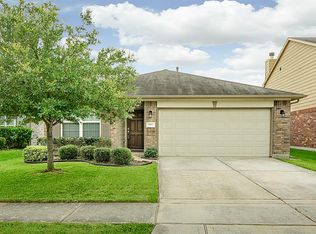 9915 Fairlane Oaks Dr, Houston, TX 77070