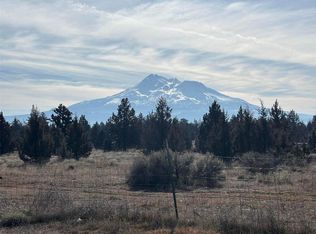 6000 Agate Ct, Montague, CA 96064