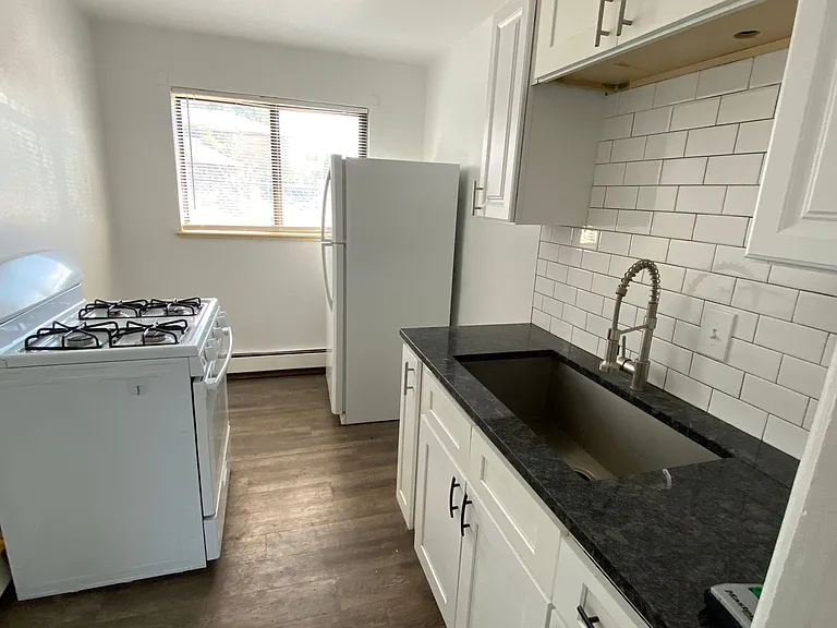 1457 Kenton St #503 — Photo 2