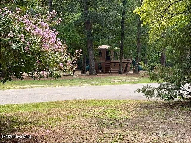 3 bed, 2.5 bath, 2030 sqft, $2,300 — Photo 3