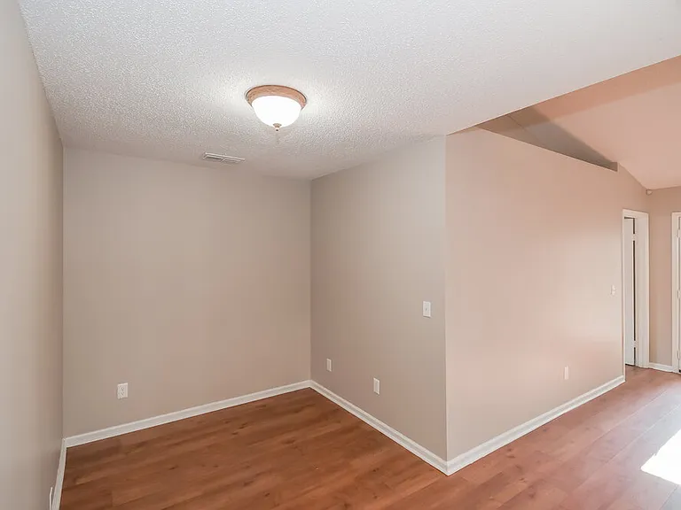 8155 Pineverde Ln — Photo 15