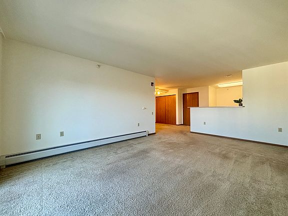 4th image of 6162 Dell Dr #317