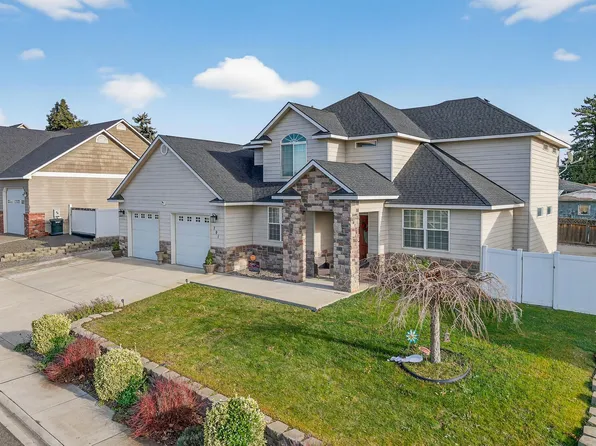 701 Broadway, Grandview, WA 98930