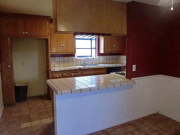 2nd image of 11816 Grayling Ave