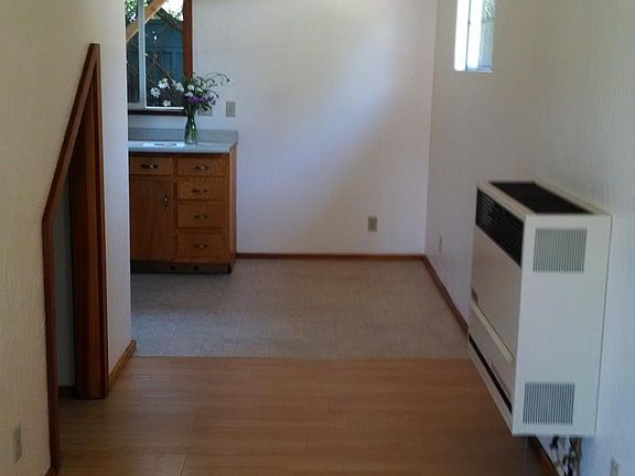 4th image of 266 N 2nd St #266