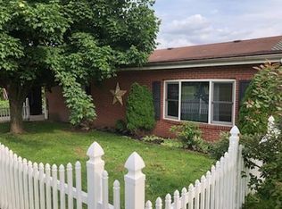2266 E National Pike, Scenery Hill, PA 15360