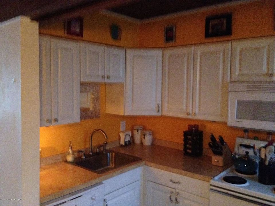 1st image of 600 Clifton Ave APT 3