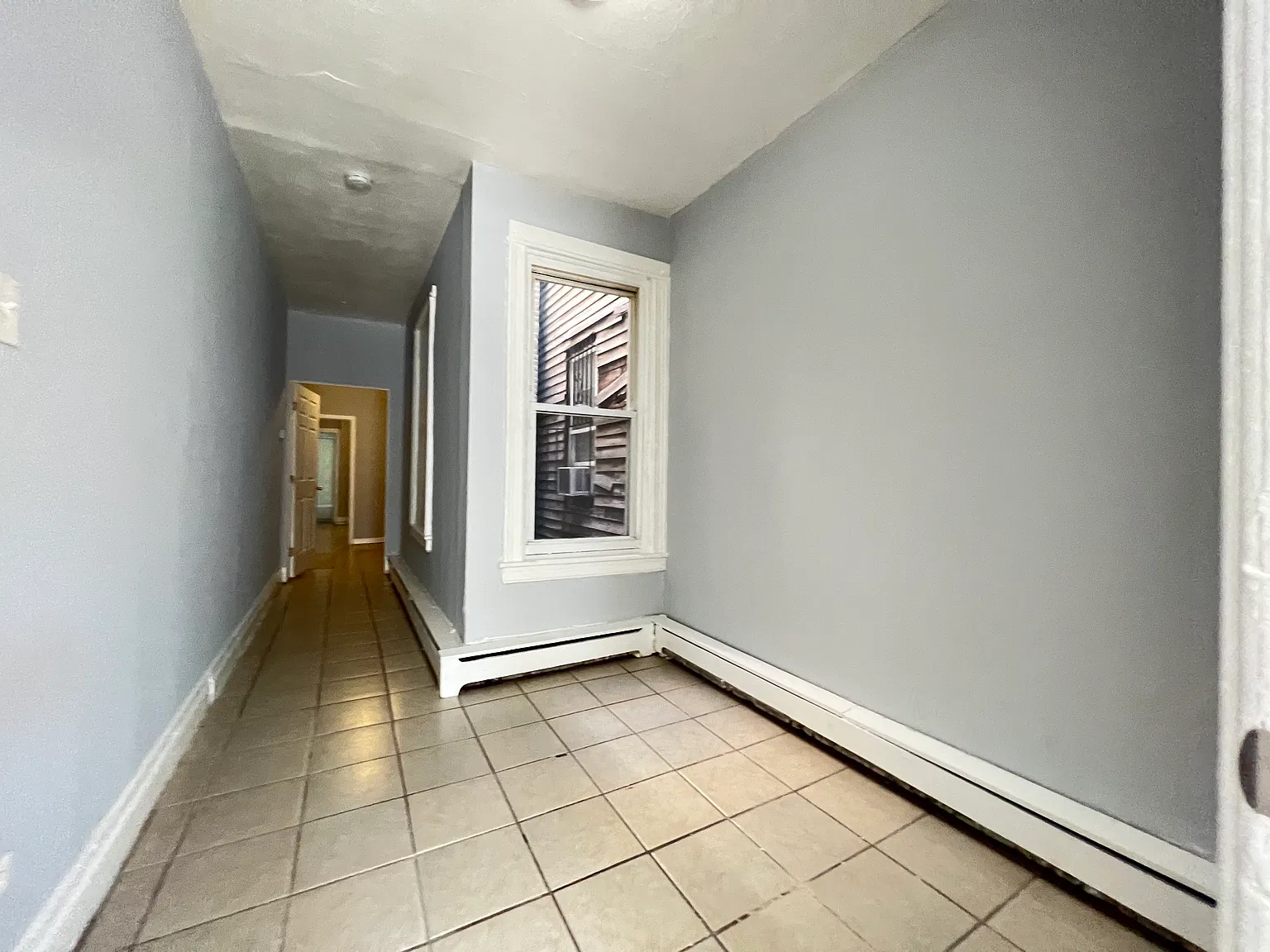 1 bed, 650 sqft, $2,100 — Photo 3