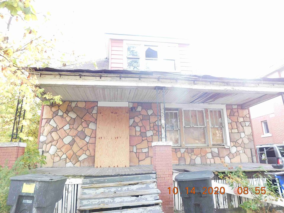 5044 St Clair