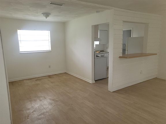 3rd image of 2185 NW 3rd Street
