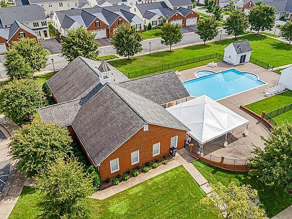 5th image of 10075 Berry Pond Ln