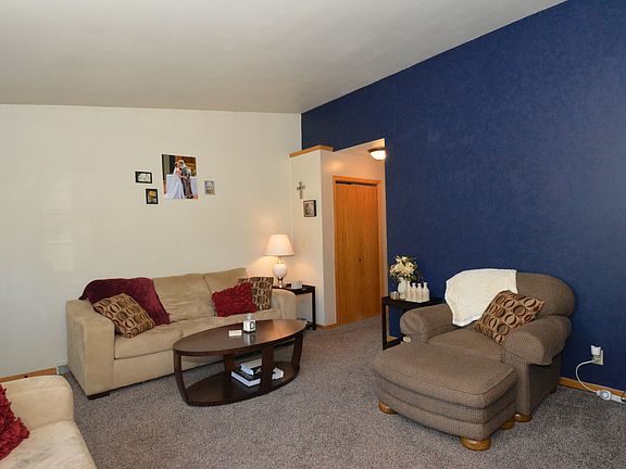 4th image of 1500 Renee Dr