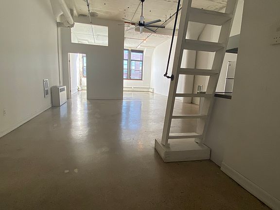 3rd image of 240 Wythe Ave #412A