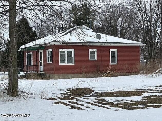 2nd image of 210 Union St