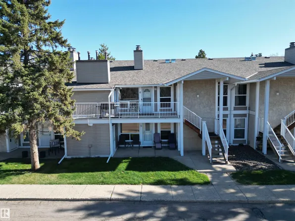 2204 118th St NW #5, Edmonton, AB T6J 5K2