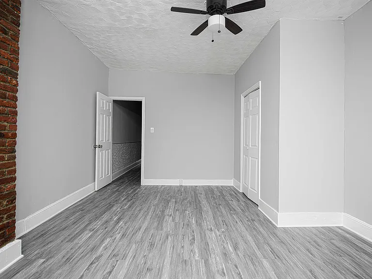 1832 Harlem Ave — Photo 10