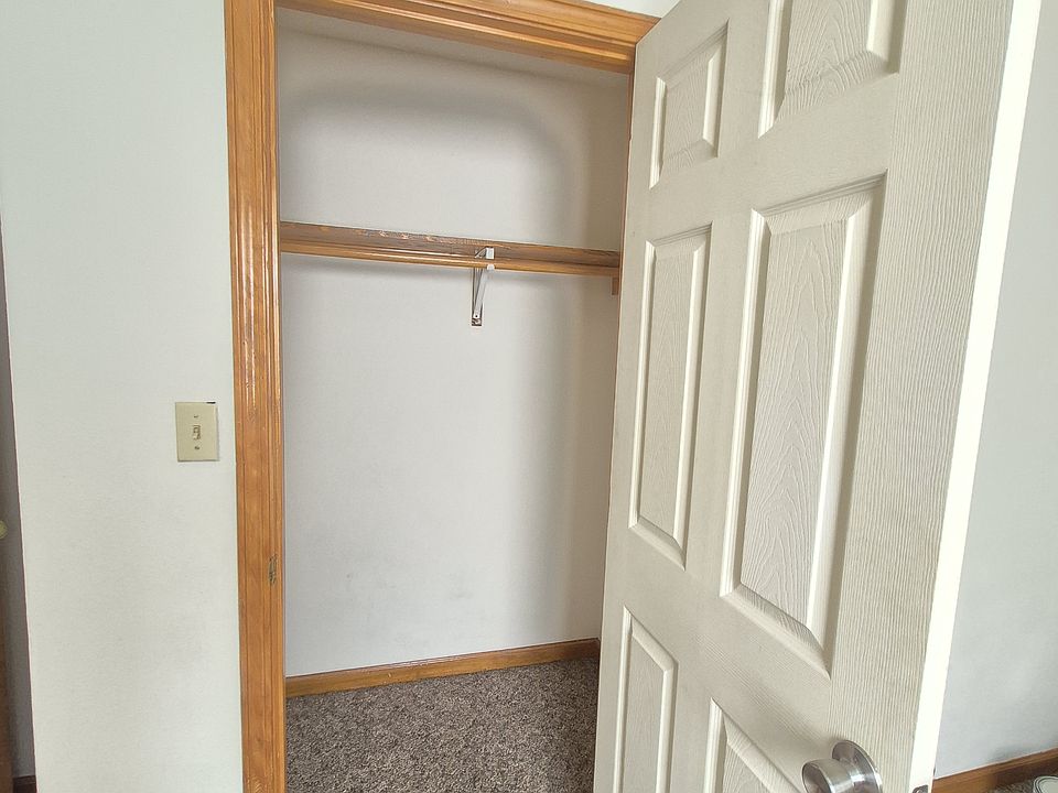 Room 1 - Closet