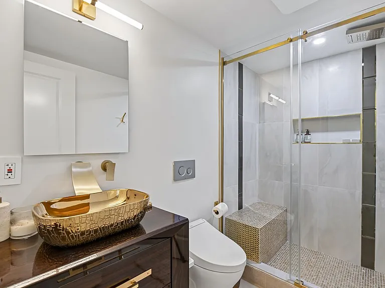 Spa Bath with Toto Toilet