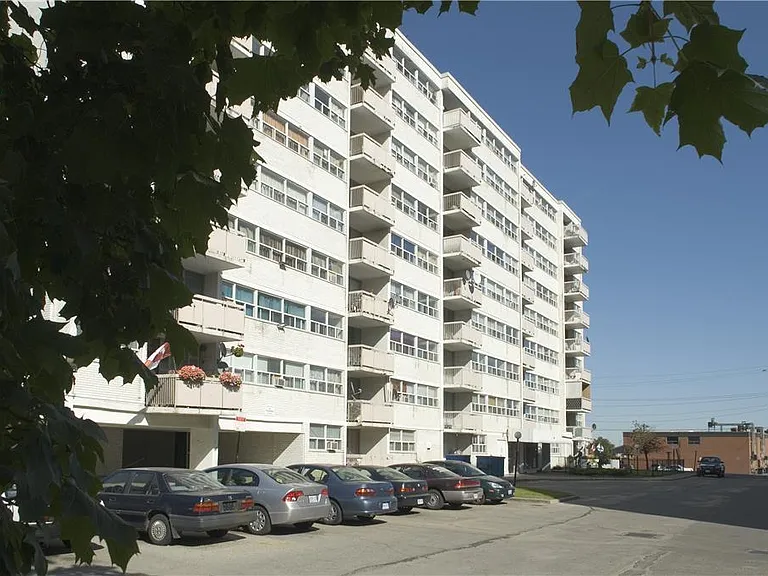 186 Church St E — Photo 9