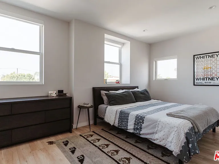 6072 Pickford St — Photo 29